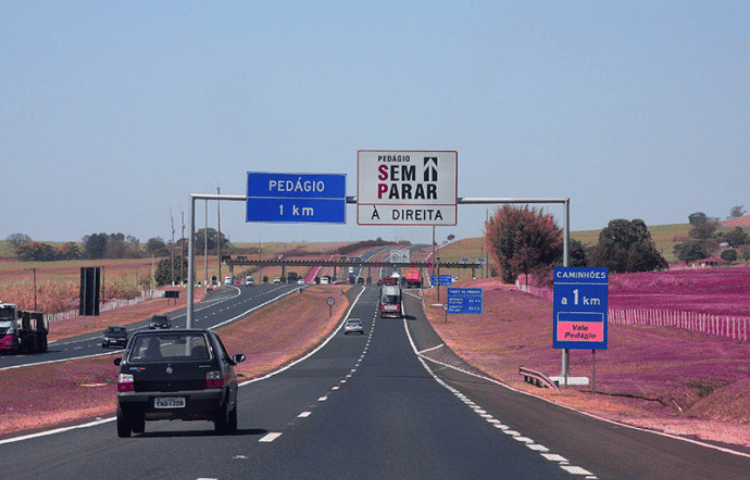 FUNCIONAMENTO DA PISTA AUTOMÁTICA SEM PARAR